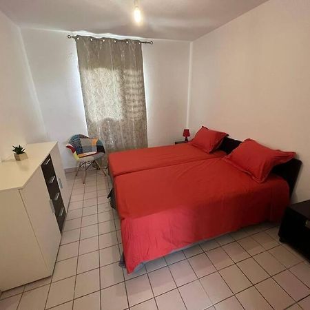 Appartement F4 Petit Bourg Esterno foto
