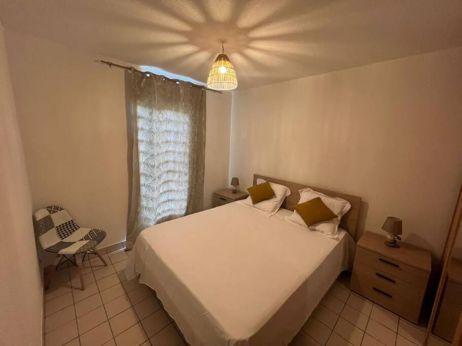 Appartement F4 Petit Bourg Esterno foto
