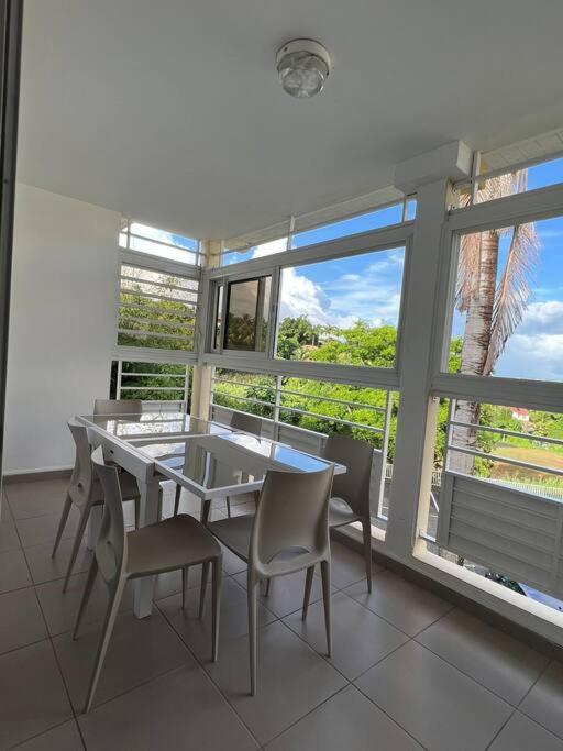 Appartement F4 Petit Bourg Esterno foto
