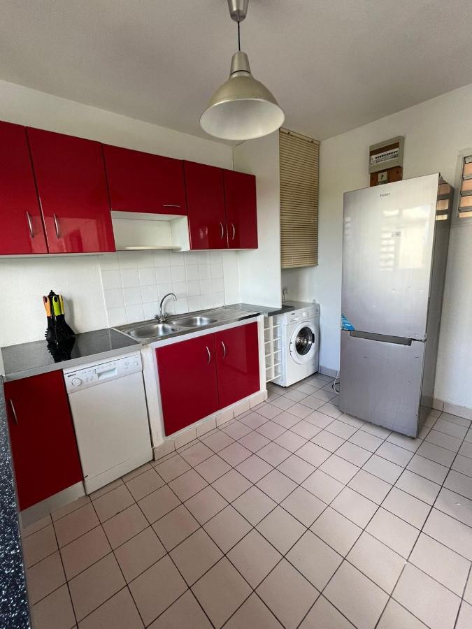 Appartement F4 Petit Bourg Esterno foto